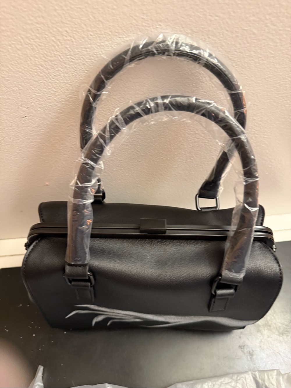 NWT Foxblood The Shadow Hunter Bag - Picture 3 of 9